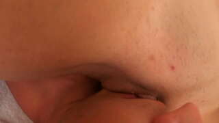 Budem dominujúci na vás a kurva, tvár