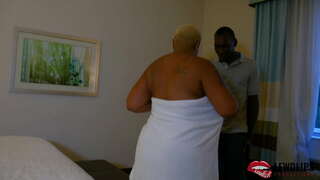 Gospa Onyxx prekleto njo maserke