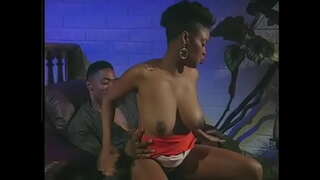 ���နက်ရောင်ကောင်လေးဒြပ်ပေါင်းခပ္ၾလာျ ebony သူငယ်နှင့်တစ္စံုတစ္စံုသူမ doggy စတိုင်အပေါ်ပြဲ